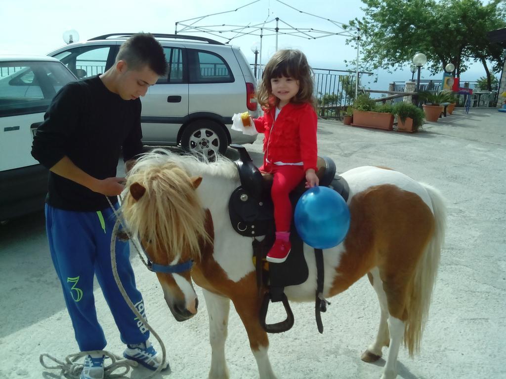 Agriturismo La Palombara Paola Dış mekan fotoğraf